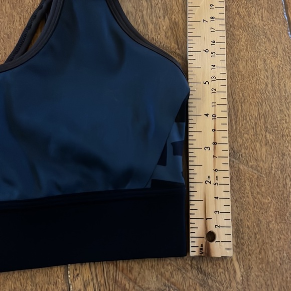 Mountain Hardwear Small Sports Bra - Picture 6 of 10